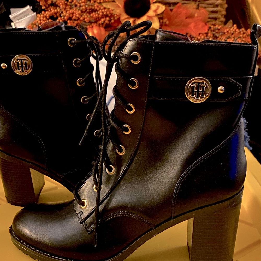 Tommy Hilfiger Women's Black Boots - NWOT- size10M.